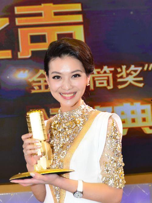 杨小乐主持人个人资料,才华横溢的主持人，魅力四射的舞台之星